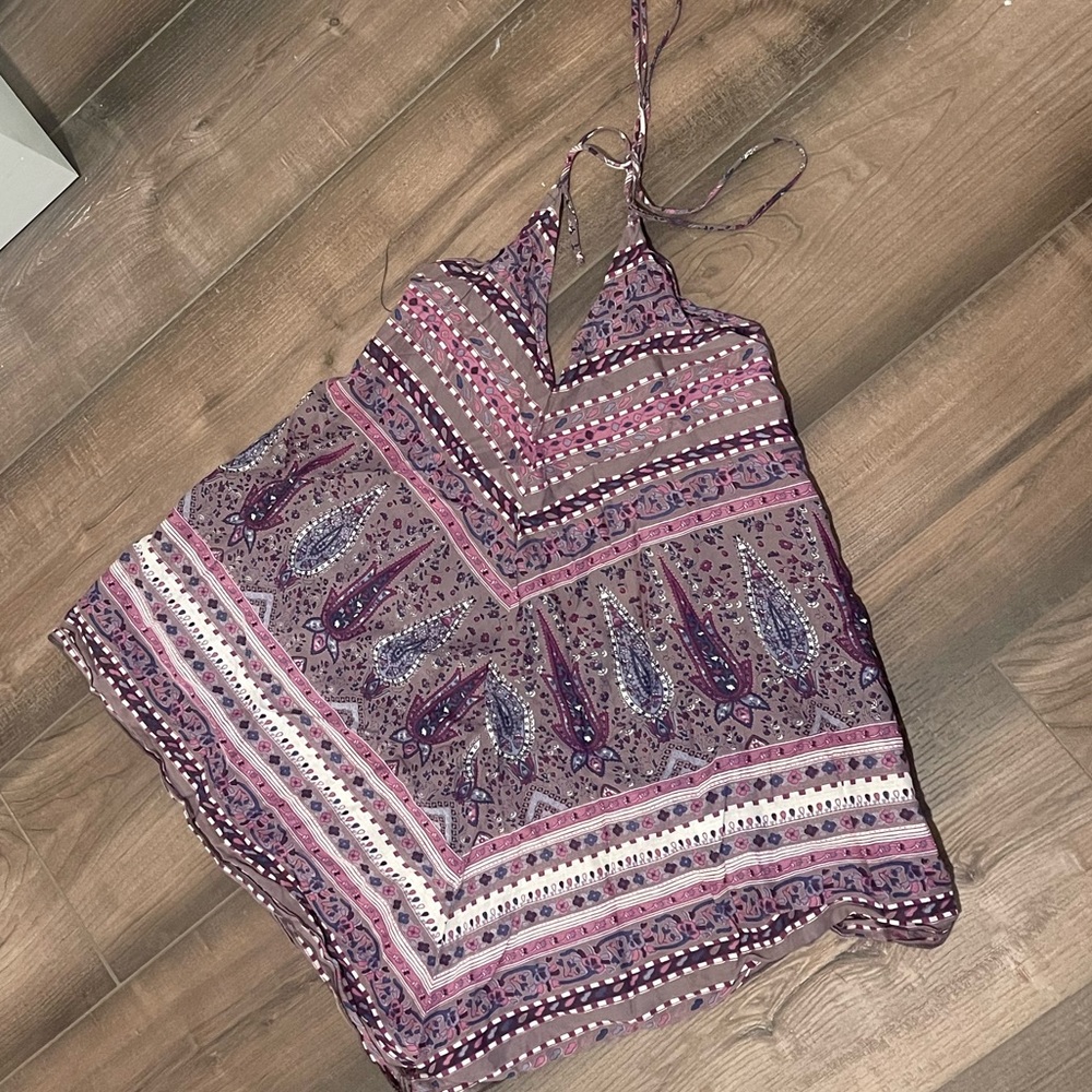 Halter top - Picture 2 of 3